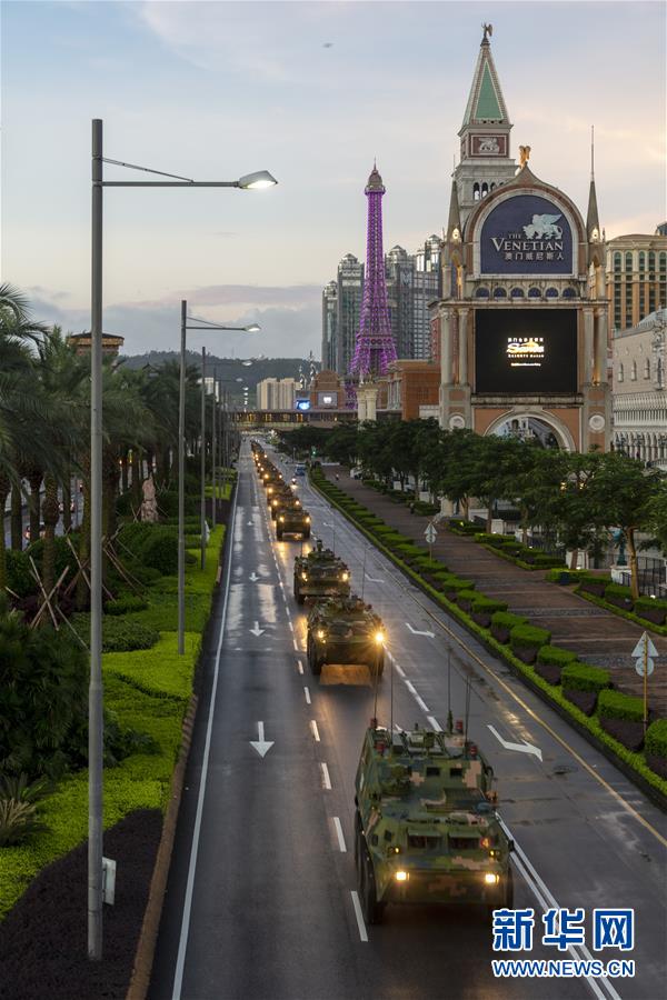 （在習(xí)近平強(qiáng)軍思想指引下&middot;我們在戰(zhàn)位報(bào)告&middot;圖文互動(dòng)）（3）駐澳門部隊(duì)：濠江之畔，最可愛的人