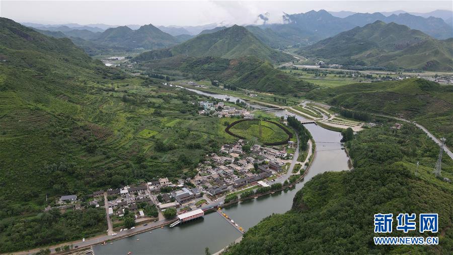 （新華全媒頭條&middot;走向我們的小康生活&middot;圖文互動(dòng)）（5）長(zhǎng)城腳下，小康村串成&ldquo;珍珠鏈&rdquo;