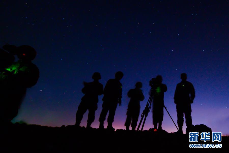 （在習近平強軍思想指引下&middot;我們在戰(zhàn)位報告&middot;圖文互動）（1）數字化勁旅的&ldquo;士兵突擊&rdquo;&mdash;&mdash;陸軍第82集團軍某部牢記囑托練兵備戰(zhàn)記事