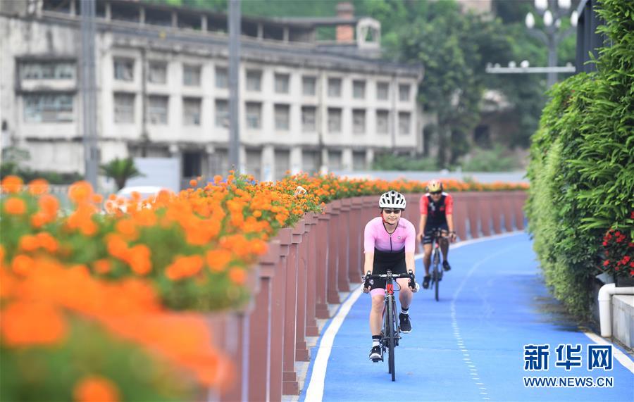 （新華全媒頭條&middot;圖文互動）（8）西部有個(gè)新的&ldquo;圈&rdquo;&mdash;&mdash;成渝加快雙城經(jīng)濟(jì)圈建設(shè)