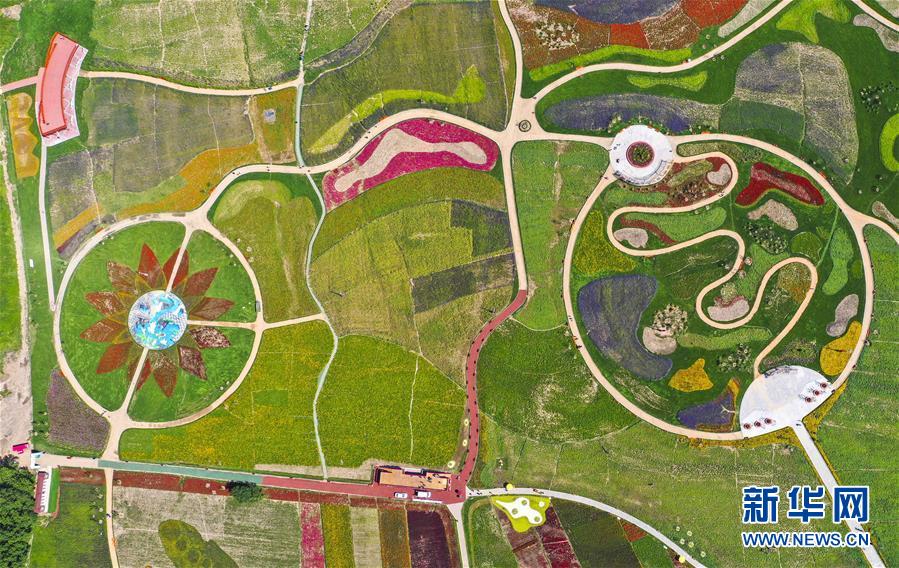 （新華全媒頭條&middot;走向我們的小康生活&middot;圖文互動）（2）黑土地上是我家&mdash;&mdash;在吉林，一瞥中國東北鄉(xiāng)村美麗未來