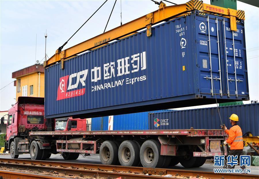 （特區(qū)40年?圖文互動）（1）廈庇五洲客 門納萬頃濤&mdash;&mdash;廈門經(jīng)濟(jì)特區(qū)40年發(fā)展紀(jì)實