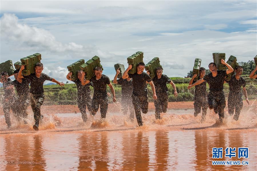 （圖文互動）（1）守護(hù)平安的&ldquo;鋼刀傳人&rdquo;&mdash;&mdash;記武警云南總隊某支隊機(jī)動一中隊