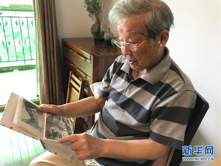 （紀念抗美援朝70周年&middot;圖文互動）戰(zhàn)地金達萊，花兒為誰開？&mdash;&mdash;記志愿軍老戰(zhàn)士文工隊員任紅舉