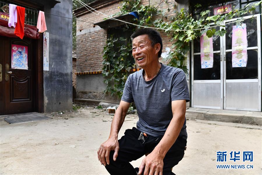 （決戰(zhàn)決勝脫貧攻堅(jiān)&middot;圖文互動(dòng)）（5）&ldquo;灘里人&rdquo;陳百藏的&ldquo;蓋房&rdquo;記