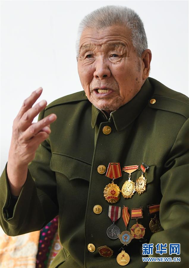 (紀(jì)念抗美援朝70周年·圖文互動)為將軍守陵,此生不改——記守護楊靖宇烈士陵園的老兵徐振明
