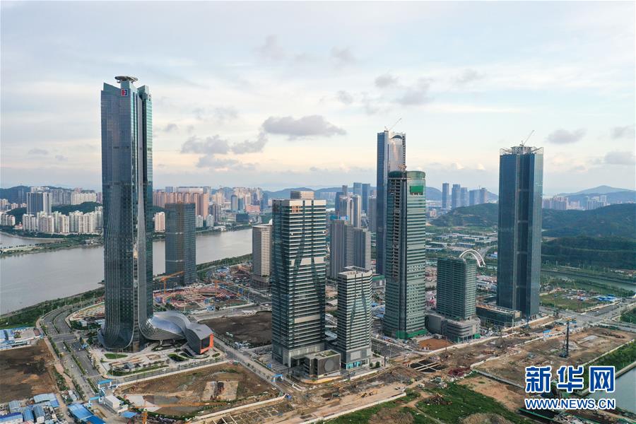 （在習近平新時代中國特色社會主義思想指引下&mdash;&mdash;新時代新作為新篇章&middot;習近平總書記關切事&middot;圖文互動）（13）我家大門常打開&mdash;&mdash;經濟特區(qū)全方位對外開放故事