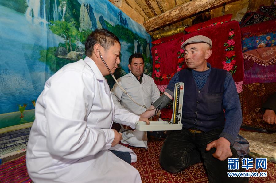 (新華全媒頭條·圖文互動)(6)新天地 新兒女 新奇跡——脫貧攻堅(jiān)繪就新疆新圖景