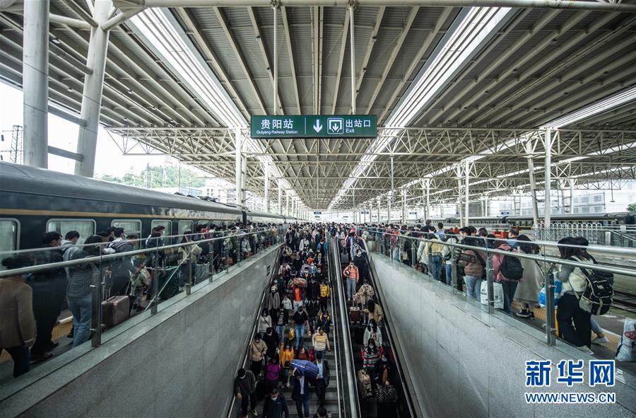 (新華全媒頭條·圖文互動(dòng))(2)海納百川共揚(yáng)帆——黨的十九大以來(lái)以習(xí)近平同志為核心的黨中央引領(lǐng)中國(guó)高水平對(duì)外開(kāi)放紀(jì)實(shí)