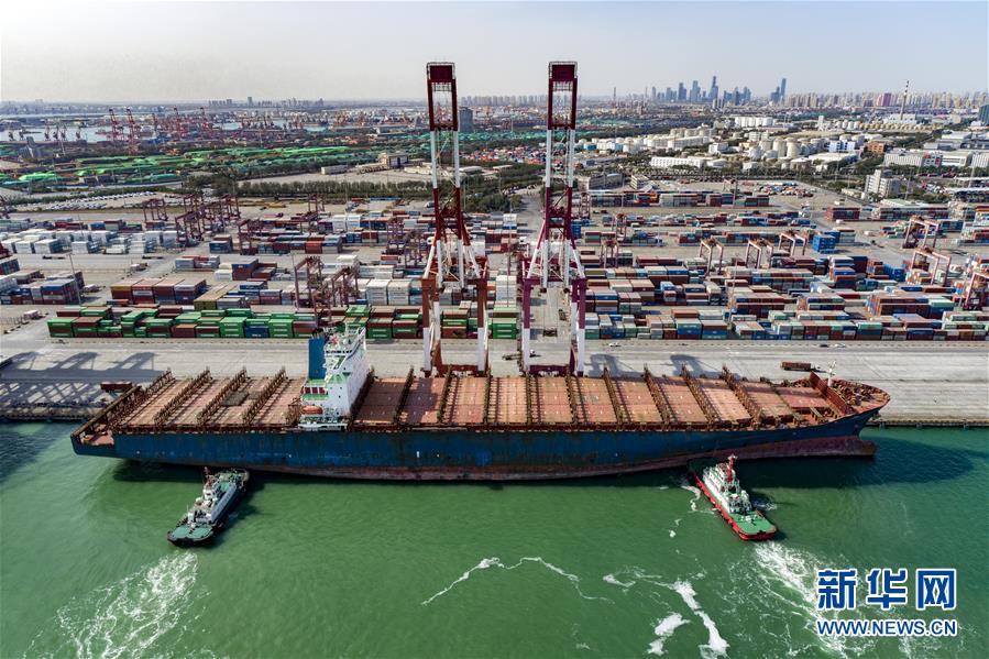 （新華全媒頭條&middot;圖文互動(dòng)）（7）歷史交匯點(diǎn)上的宏偉藍(lán)圖 &mdash;&mdash;《中共中央關(guān)于制定國民經(jīng)濟(jì)和社會發(fā)展第十四個(gè)五年規(guī)劃和二〇三五年遠(yuǎn)景目標(biāo)的建議》誕生記