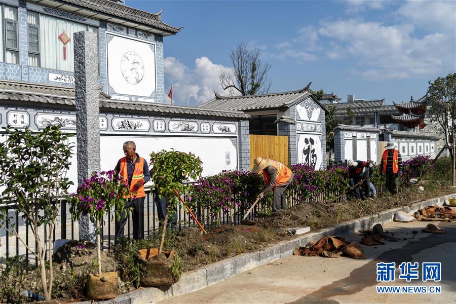 (五中全會精神在基層·圖文互動)(4)一湖清水映“綠”廊——高原明珠洱海“顏值”再提升