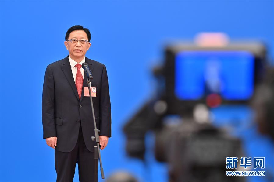 （兩會&middot;XHDW）（3）接受采訪