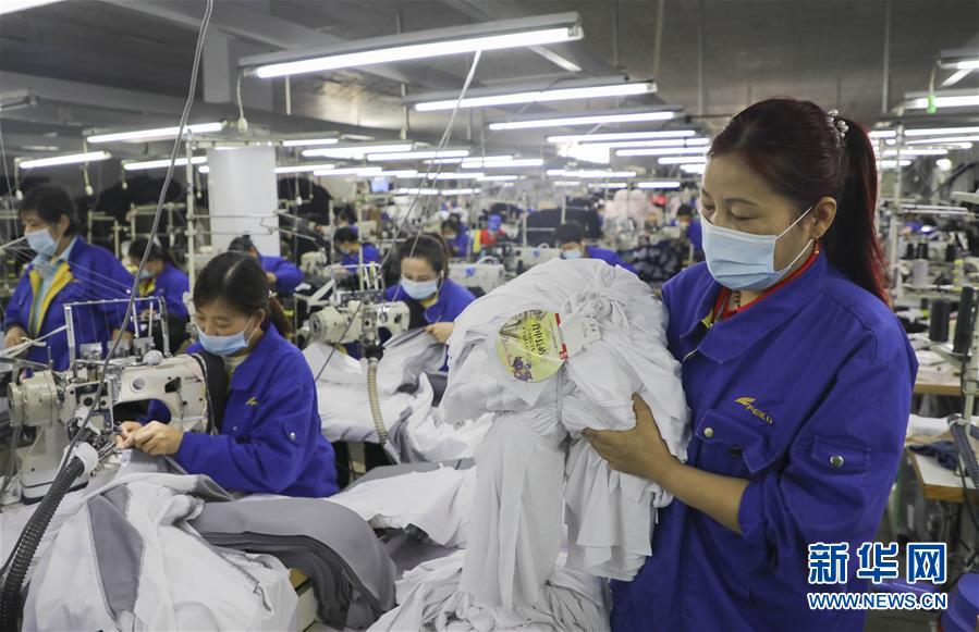 （新華全媒頭條&middot;兩會(huì)精神看落實(shí)&middot;圖文互動(dòng)）（1）培育新機(jī) 開辟新局&mdash;&mdash;落實(shí)全國兩會(huì)精神激發(fā)經(jīng)濟(jì)發(fā)展新動(dòng)能述評(píng)