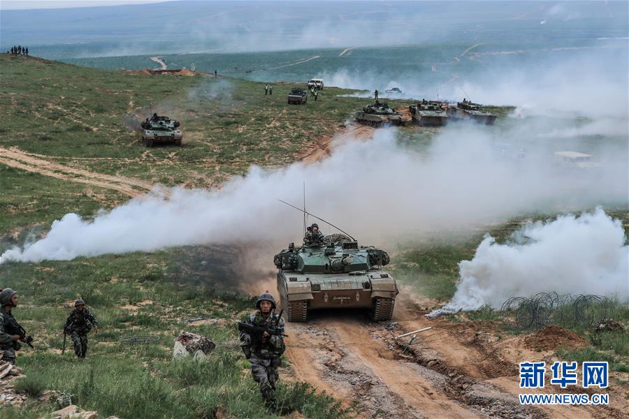 （自信中國&middot;70年啟示錄&middot;圖文互動）（2）富國強(qiáng)軍筑長城&mdash;&mdash;從壯闊70年看中國強(qiáng)軍