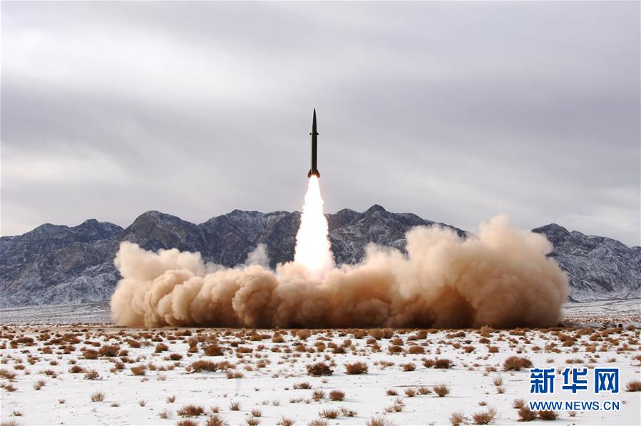 （新華全媒頭條&middot;圖文互動）（3）沿著中國特色強(qiáng)軍之路闊步前進(jìn)&mdash;&mdash;黨中央、中央軍委領(lǐng)導(dǎo)推進(jìn)國防和軍隊(duì)建設(shè)70年紀(jì)實(shí)