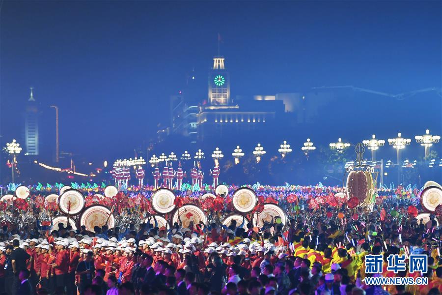 （國(guó)慶70周年&middot;聯(lián)歡活動(dòng)）慶祝中華人民共和國(guó)成立70周年聯(lián)歡活動(dòng)在京舉行