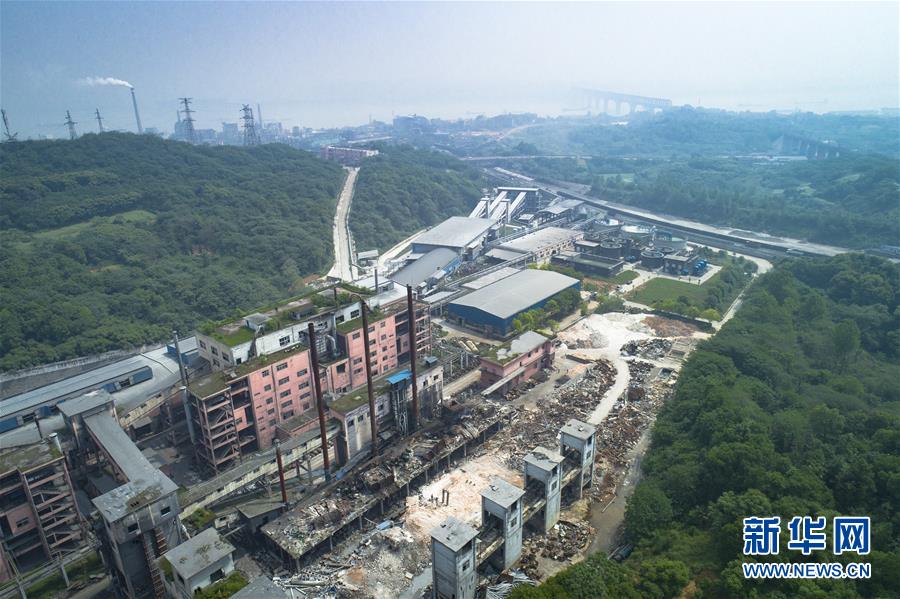 （新華全媒頭條&middot;圖文互動）（6）潮起東方萬象新&mdash;&mdash;以習(xí)近平同志為核心的黨中央團(tuán)結(jié)帶領(lǐng)全黨全軍全國各族人民貫徹落實(shí)黨的十九大精神紀(jì)實(shí)