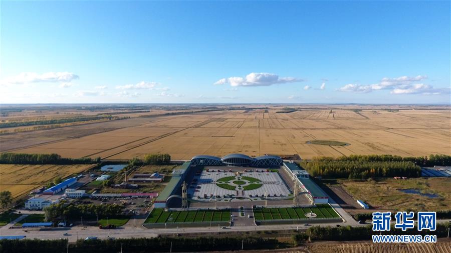 （新華全媒頭條&middot;圖文互動）（15）潮起東方萬象新&mdash;&mdash;以習(xí)近平同志為核心的黨中央團(tuán)結(jié)帶領(lǐng)全黨全軍全國各族人民貫徹落實(shí)黨的十九大精神紀(jì)實(shí)