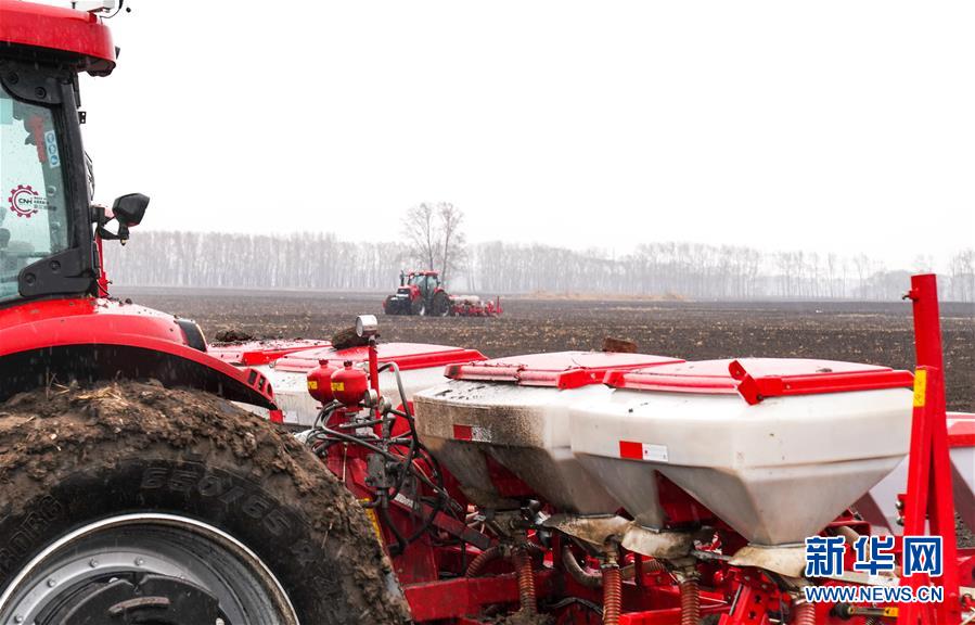 （在習近平新時代中國特色社會主義思想指引下&mdash;&mdash;新時代新作為新篇章&middot;習近平總書記關(guān)切事&middot;圖文互動）（11）春耕忙 信心足&mdash;&mdash;谷雨時節(jié)走馬東北直擊糧事