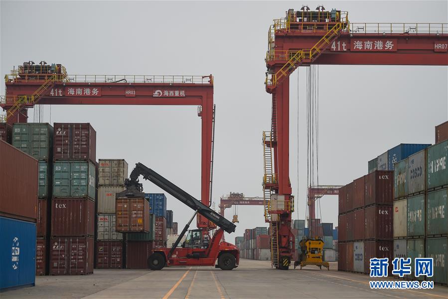 (在習(xí)近平新時(shí)代中國(guó)特色社會(huì)主義思想指引下——新時(shí)代新作為新篇章·習(xí)近平總書(shū)記關(guān)切事·圖文互動(dòng))(4)感受開(kāi)放新魅力——海南自由貿(mào)易港建設(shè)開(kāi)局觀察