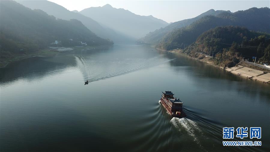（在習(xí)近平新時代中國特色社會主義思想指引下&mdash;&mdash;新時代新作為新篇章&middot;習(xí)近平總書記關(guān)切事&middot;圖文互動）（2）長三角的新答卷&mdash;&mdash;&ldquo;十三五&rdquo;收官之年的長三角一體化新故事