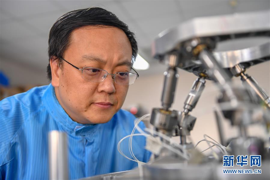 (在習(xí)近平新時(shí)代中國(guó)特色社會(huì)主義思想指引下——新時(shí)代新作為新篇章·習(xí)近平總書記關(guān)切事·圖文互動(dòng))(1)“從0到1”的堅(jiān)守與突破:攀登科學(xué)高峰的那些“一生一事”