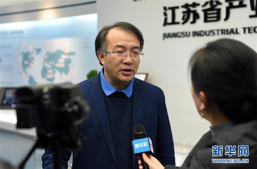 (在習(xí)近平新時(shí)代中國(guó)特色社會(huì)主義思想指引下——新時(shí)代新作為新篇章·習(xí)近平總書記關(guān)切事·圖文互動(dòng))(5)“從0到1”的堅(jiān)守與突破:攀登科學(xué)高峰的那些“一生一事”