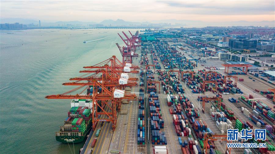 （在習近平新時代中國特色社會主義思想指引下&mdash;&mdash;新時代新作為新篇章&middot;習近平總書記關(guān)切事&middot;圖文互動）（5）我家大門常打開&mdash;&mdash;經(jīng)濟特區(qū)全方位對外開放故事