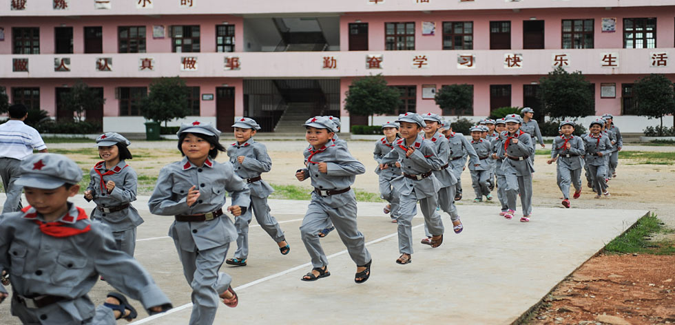 革命老區(qū)江西蓮花縣甘祖昌紅軍小學(xué)舉行&ldquo;六一&rdquo;感恩慶?；顒? /></a></p>
<div   id=