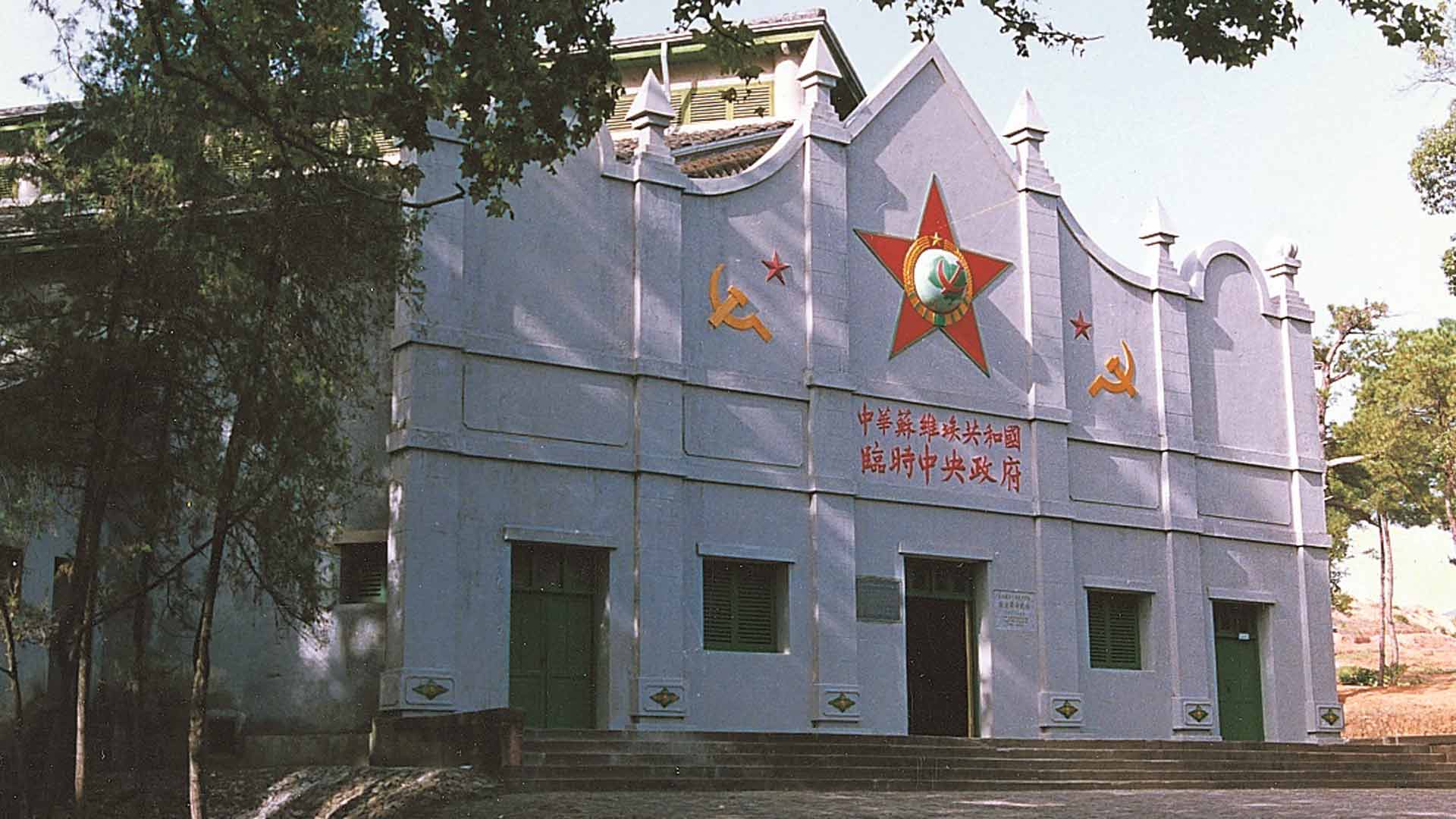 &ldquo;馬背上&rdquo;的共和國