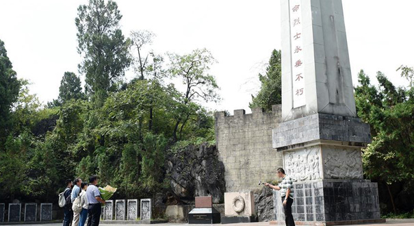 新華社大型主題網(wǎng)絡(luò)直播欄目《紅色追尋》走進廣西、貴州