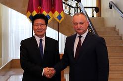 摩爾多瓦總統(tǒng)多東、總理菲利普會(huì)見張春賢