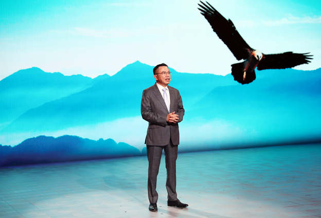 一定要在技術(shù)創(chuàng)新能力上力求突破，我們才會(huì)在全球的產(chǎn)業(yè)鏈中占據(jù)更高的地位