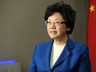 大醫(yī)院人滿為患，社區(qū)醫(yī)院門(mén)可羅雀怎么破？