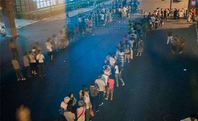 大醫(yī)院人滿為患，社區(qū)醫(yī)院門(mén)可羅雀怎么破？