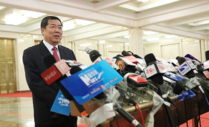 何立峰：2016年實(shí)現(xiàn)了穩(wěn)增長(zhǎng)、穩(wěn)就業(yè)