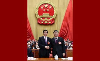 習(xí)近平當(dāng)選國家主席、中央軍委主席