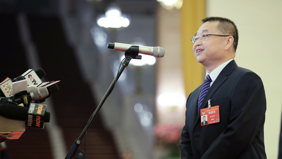 國家醫(yī)療保障局局長(zhǎng)胡靜林接受采訪