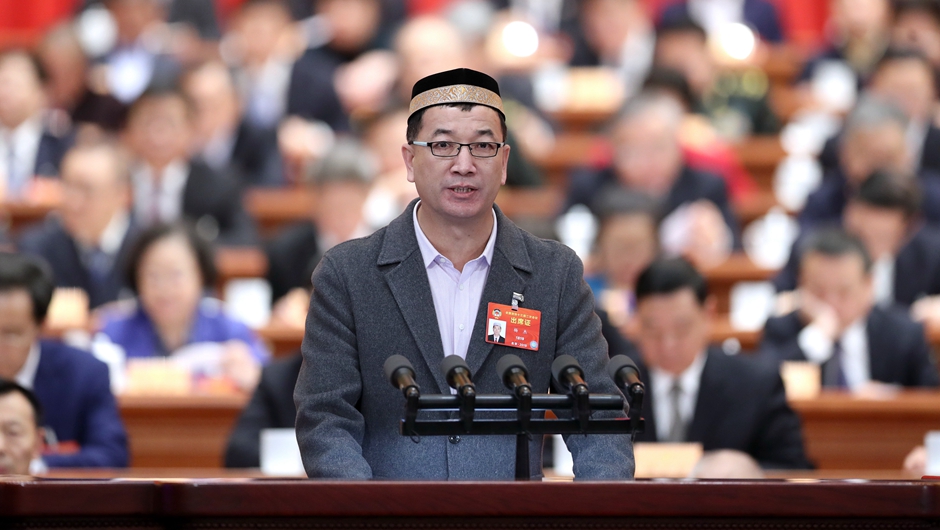 新疆維吾爾自治區(qū)呼圖壁縣政協(xié)副主席、伊斯蘭教協(xié)會(huì)會(huì)長(zhǎng)，呼圖壁縣城鎮(zhèn)陜西寺阿訇 楊杰