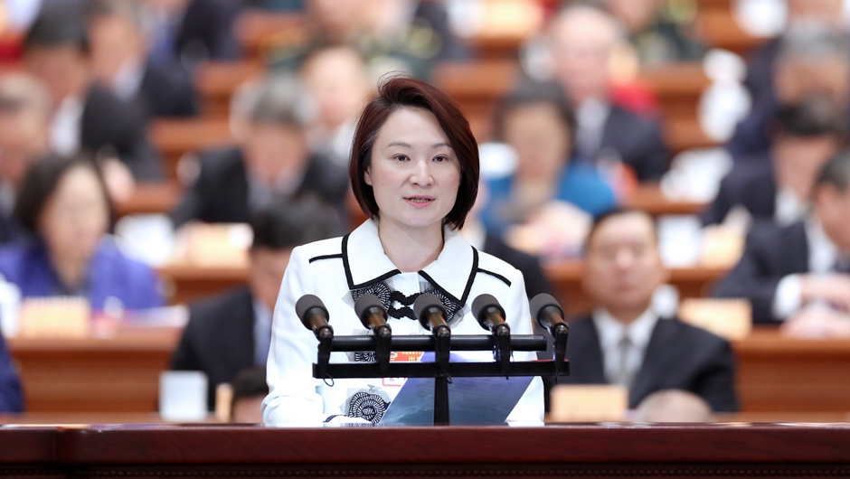 民建聯(lián)主席，香港立法會(huì)議員、行政會(huì)議成員 李慧瓊