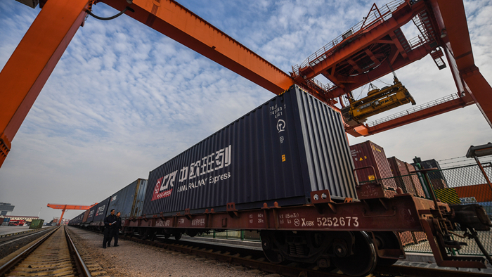 新華微評(píng)&middot;學(xué)習(xí)筆談：這個(gè)&ldquo;世界市場(chǎng)&rdquo;，潛力硬核！