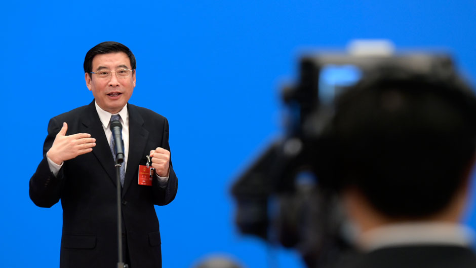 工業(yè)和信息化部部長(zhǎng)苗圩接受采訪(fǎng)