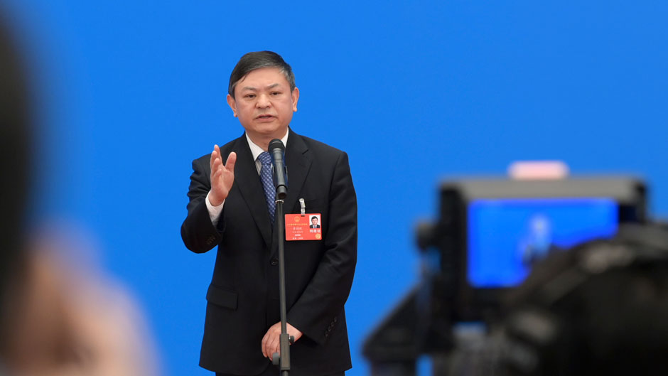 生態(tài)環(huán)境部部長(zhǎng)黃潤(rùn)秋接受采訪(fǎng)