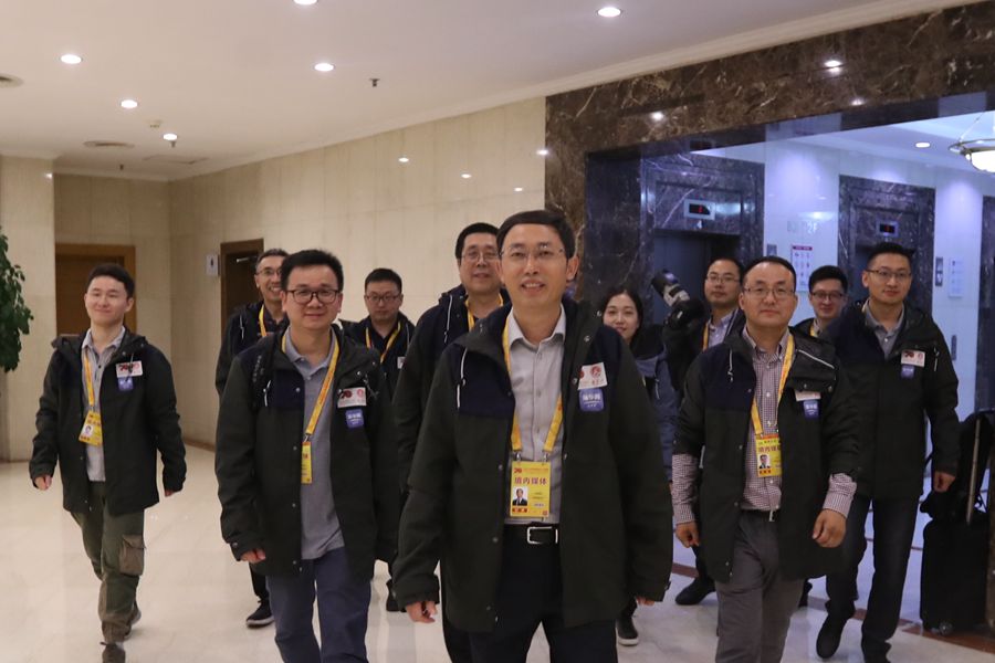 新華網(wǎng)國慶前方報道團隊，出發(fā)啦！