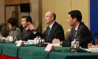 支樹平就&ldquo;質(zhì)量提升&rdquo;問題回答記者提問