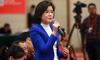 中央電視臺(tái)、中國(guó)國(guó)際電視臺(tái)記者提問