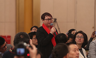 俄羅斯金磚電視臺(tái)、阿爾法電視臺(tái)記者提問(wèn)