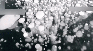 夢(mèng)幻！日本北海道阿寒湖現(xiàn)&ldquo;冰泡&rdquo;&ldquo;霜花&rdquo;奇景