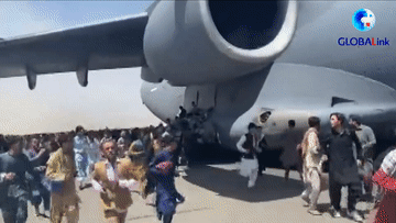 全球連線丨慘??！喀布爾機場現(xiàn)場