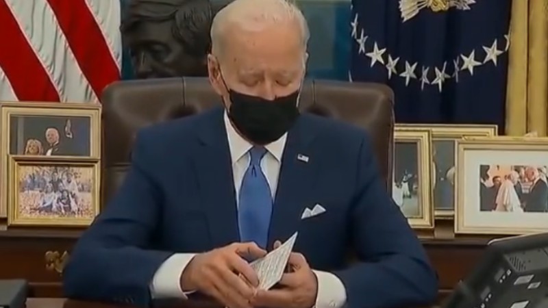 美國FBI遇數(shù)十年來最血腥事件！拜登慰問遇害特工家屬